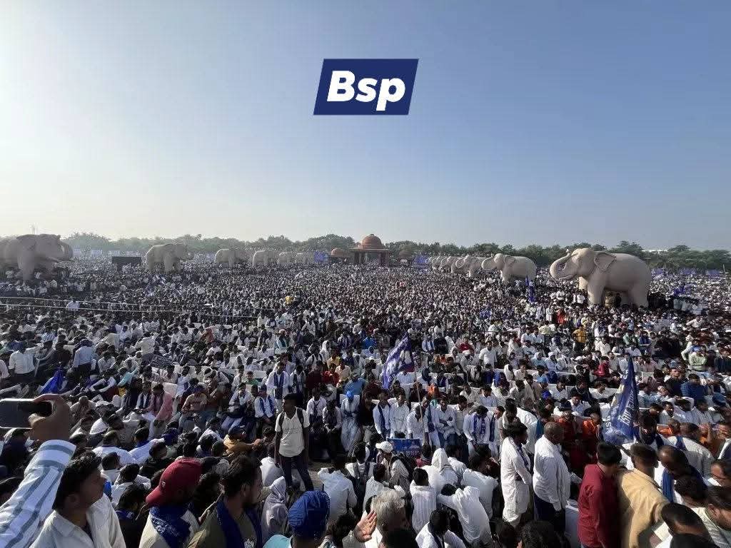 sanjubharati196's tweet image. इतनी भीड़ तो 9 अक्टूबर को लखनऊ की सड़कों पर टहल रही थी।

#BSP #sp
सपा वालों..