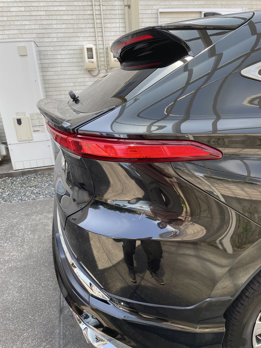 honobono16's tweet photo. 早いもので5年目の車検を終えてきました😃まだまだお世話になりそうなので気分転換についでにモデリスタバックドアスポイラーつけてもらいました♩あらカッコいいじゃん❤️ https://t.co/Zfk8oYmQZB