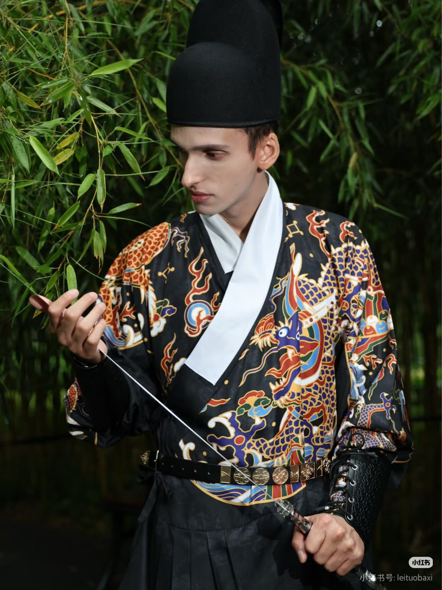 Chinese Hanfu tweet media