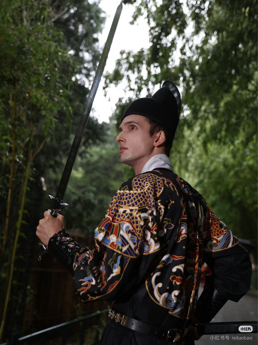 Chinese Hanfu tweet media