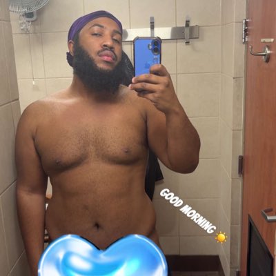 QueGunzzz tweet media