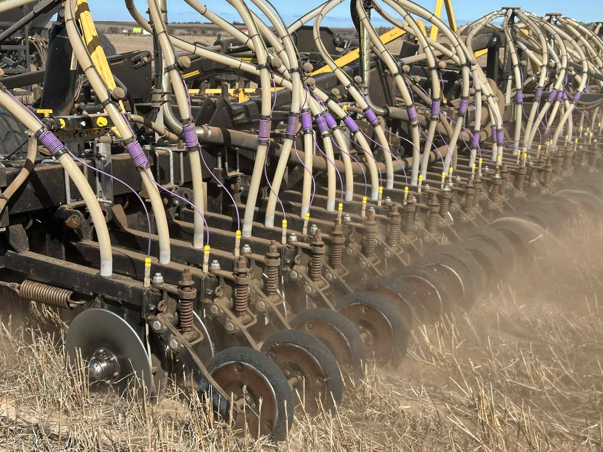 LQSystems's tweet photo. Jeremy Callis 📍Arno Bay 
2nd yr seeding: 42ft Disc seeder, 4200L. 50L/ha (35L dissolved urea, 5L zinc, 3L Aquifer) on sandy country
“We’re extremely happy with the LQS120. The system performs reliably, &amp; the service, backup &amp; support have been outstanding. It’s a great product.” https://t.co/w4UnQgPfBQ
