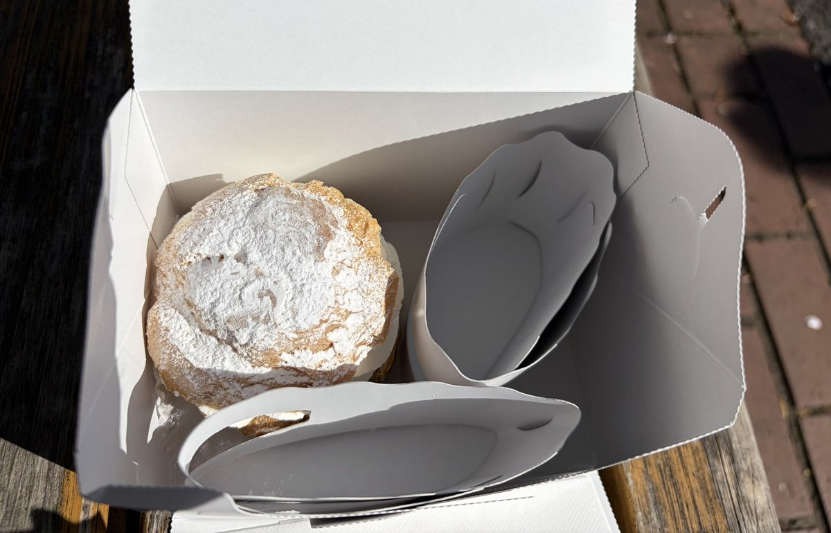 😺Cries Zone🎮 tweet media