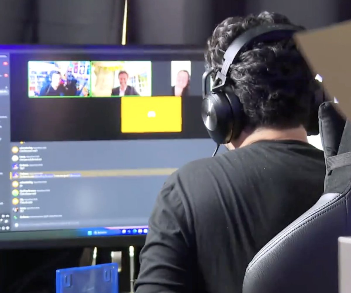 Conkerax tweet media