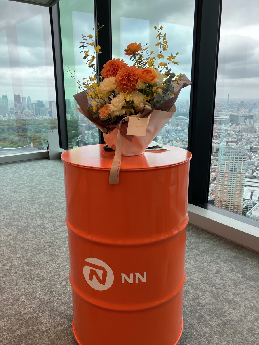 NNLife_Japan_HR's tweet photo. 🌸Welcome to NN Life🌸
本日、エヌエヌ生命に新しい仲間が加わりました。
40周年を迎える節目の年に出会えたことを、とても心強く感じています。それぞれの想いと個性を大切にしながら、未来への一歩をともに踏み出します。
#入社式 #40周年イヤー #エヌエヌ生命 https://t.co/NA7iQkfi7J