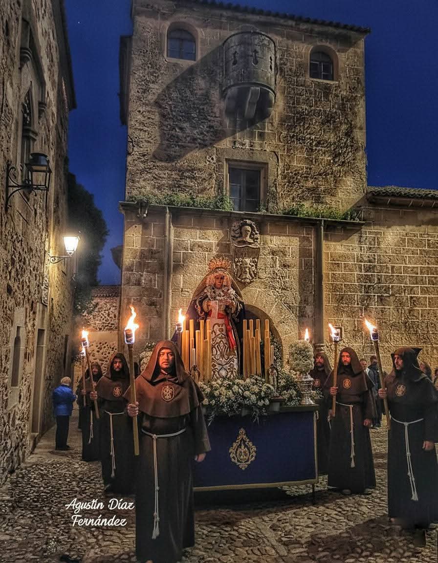 𝔄𝔤𝔲𝔰𝔱𝔦𝔫 𝔇𝔦𝔞𝔷 𝔉𝔢𝔯𝔫𝔞𝔫𝔡𝔢𝔷 tweet media