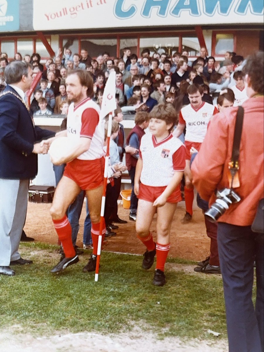 Markhud1's tweet photo. @scheritage1863 

The Great escape Year

May 1984,  the final game of the season against Wolves,  a young ten year old me had been chosen, not paid for like today’s games,  Stoke needing to win to stay up,  Clive Thomas’s last game before retirement. https://t.co/xQX9BPol2D