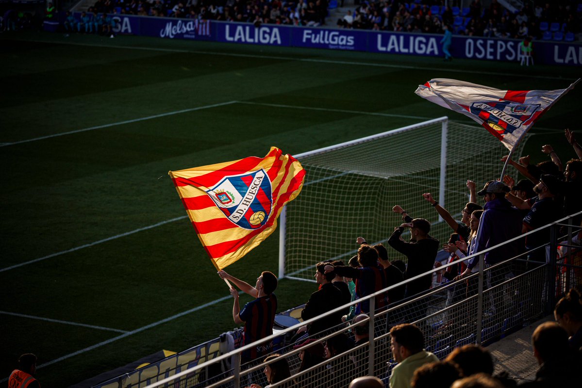 Adrián Mora tweet media