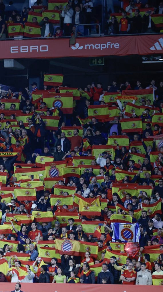 ₵₳₮💙❤️ tweet media