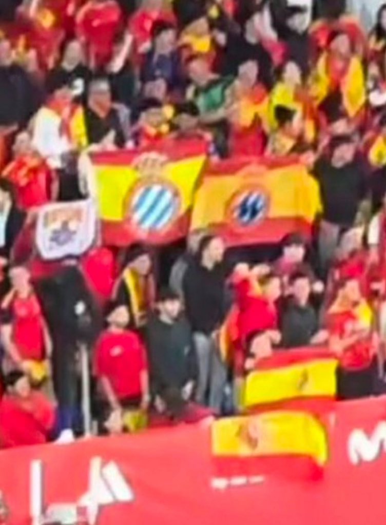 ₵₳₮💙❤️ tweet media