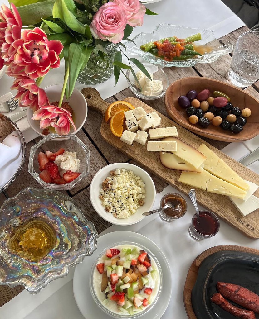 تركيا بعيون سعودية tweet media