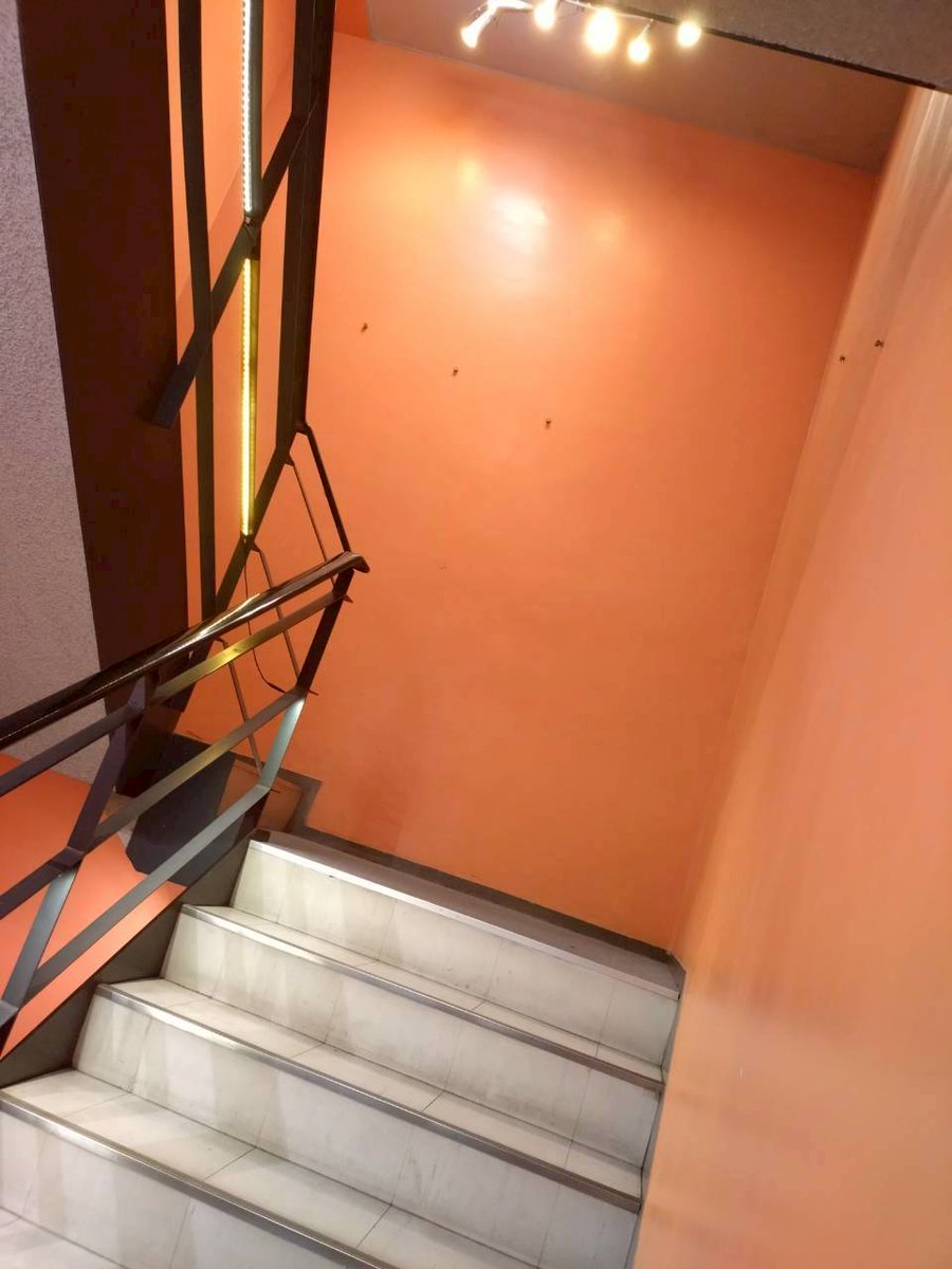 萬劇場（よろずげきじょう） tweet media