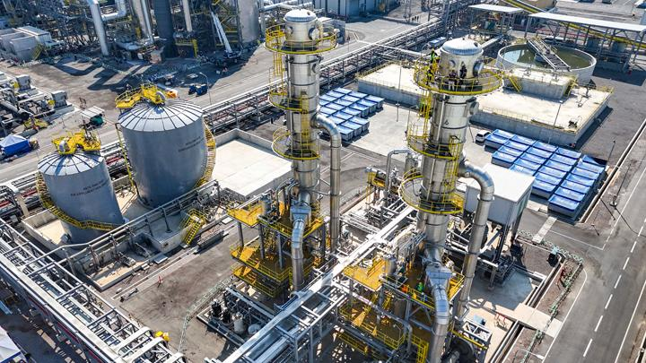 indah_cita's tweet image. Indonesia literally punya DUA Smelter raksasa di Gresik. Game changer banget, guys! 🏭🇮🇩 #FreeportIndonesia #SmelterGresik #Hilirisasi