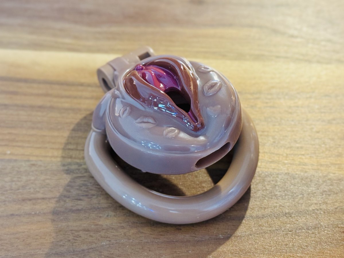 ポイフル@Sissy貞操帯 tweet media