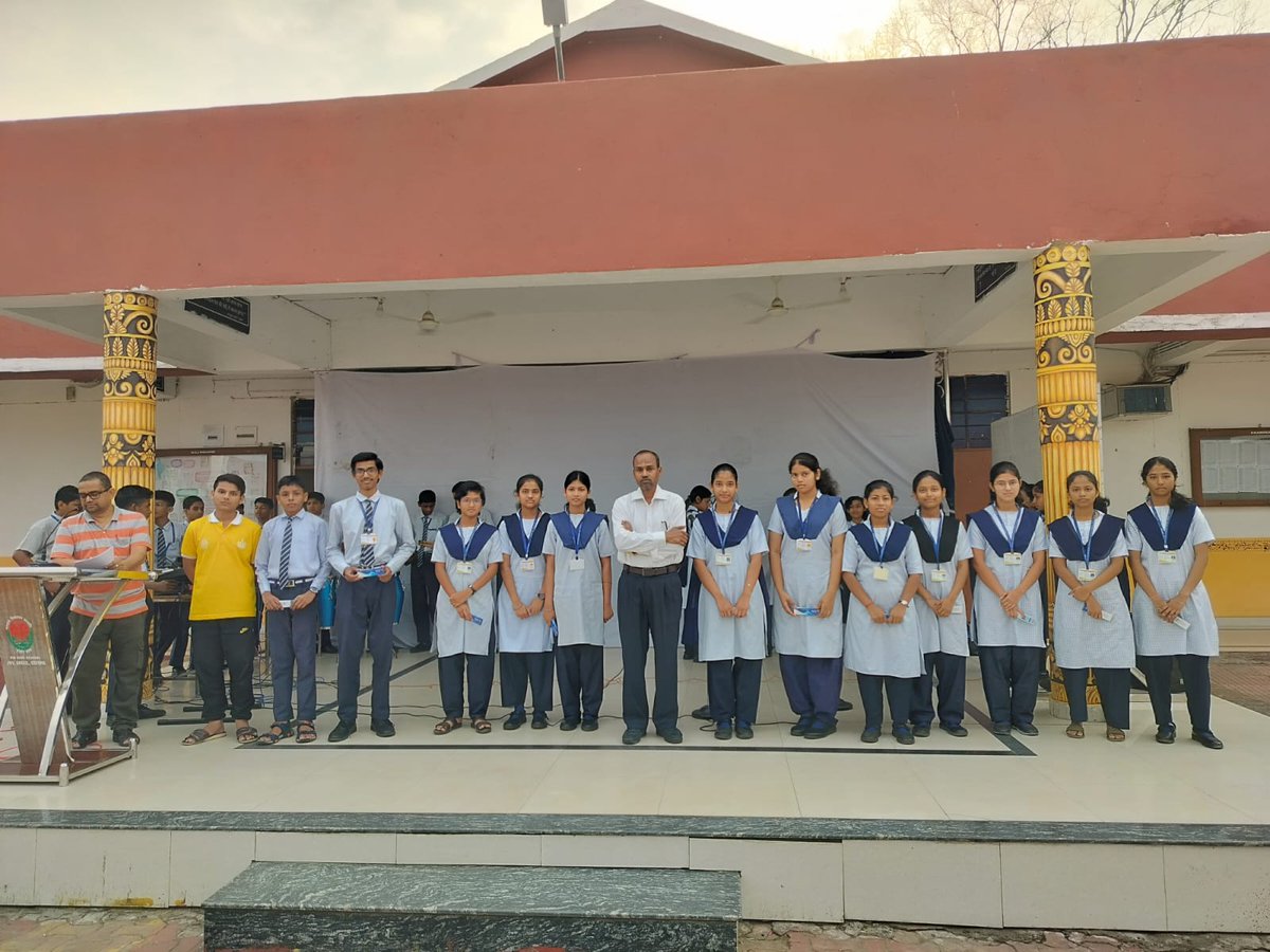 jnvangulodisha's tweet photo. Annual Result Distribution conducted in PM SHRI JNV ,Angul ,Odisha  for the Academic Session 2025–26.
#NVS #JNV #AnnualResult #AcademicExcellence @NVS_HQ https://t.co/5zeMwFkklY