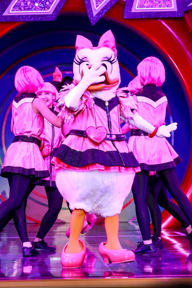 なベロフ。 tweet media