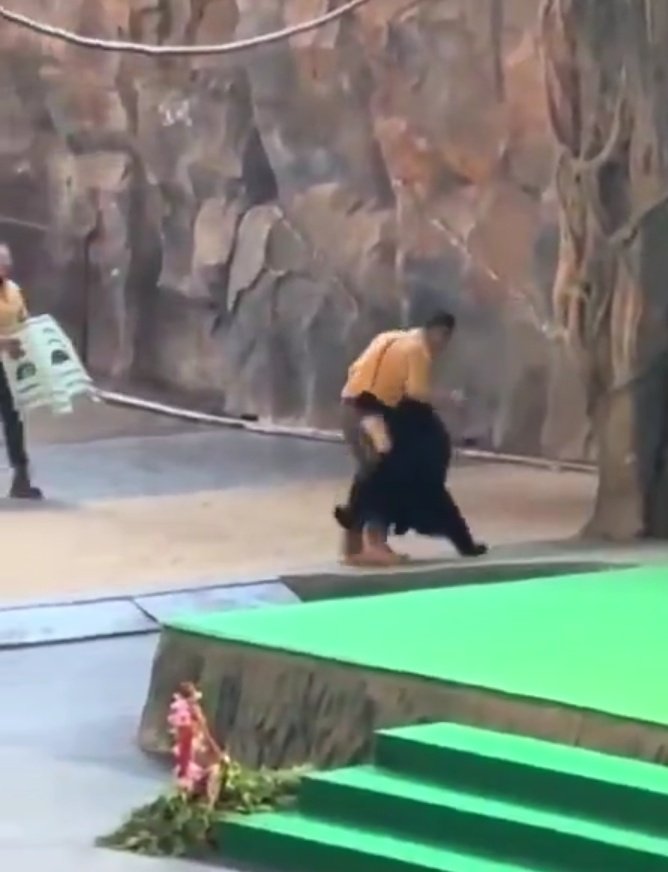 C4ChapoyExtrema tweet media