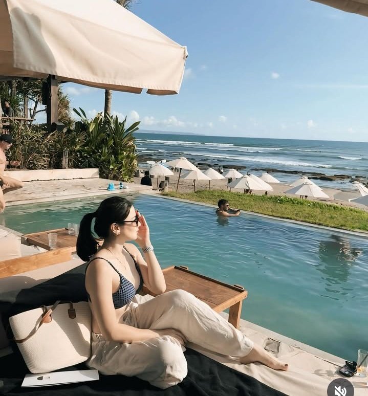 ButterFlea tweet media