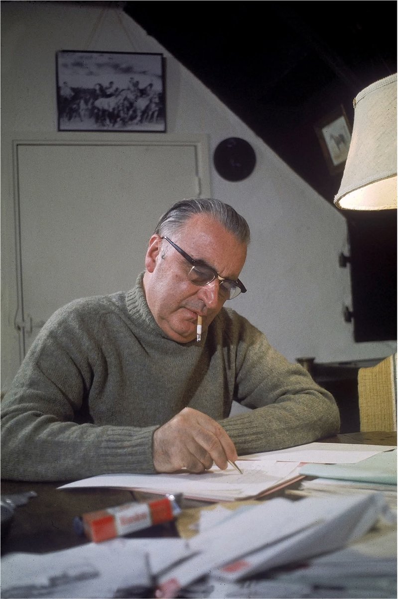 cave_ol's tweet image. Décès du président Georges Pompidou à son domicile du quai de Béthune, Ile Saint Louis, à Paris le 2 avril 1974.

Homme de l'art contemporain et de la poésie qu'il partageait avec son épouse Claude Pompidou.

#histoire #2avril @IG_Pompidou