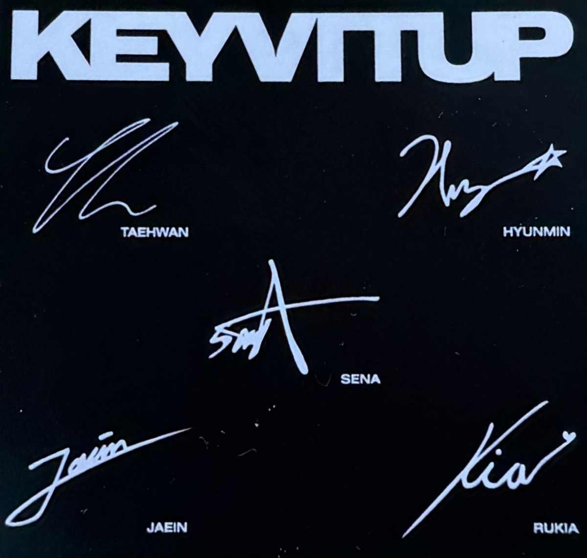 𝗹𝘆𝗻 tweet media