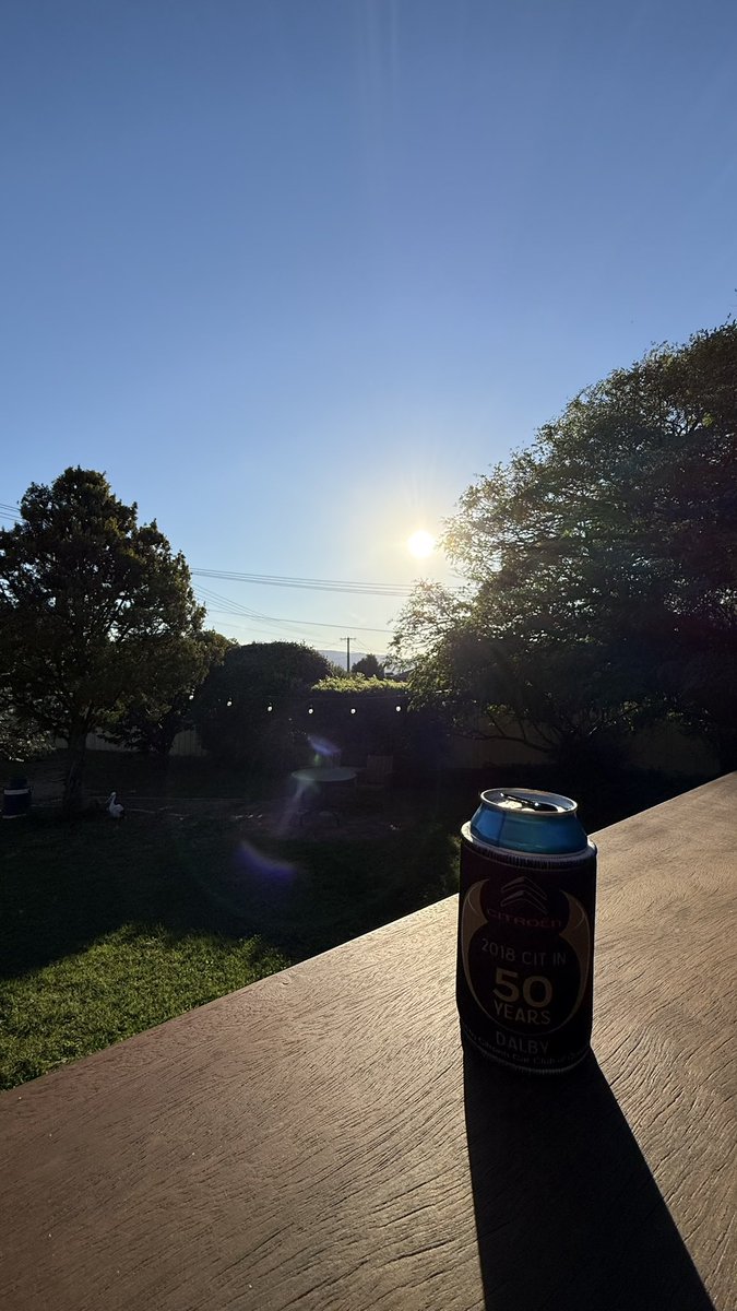 wapple15's tweet photo. #VeryGoodThursday #BeerView #BeerOclock #Canberra ๐ป๐ป https://t.co/BaksB7xwcS