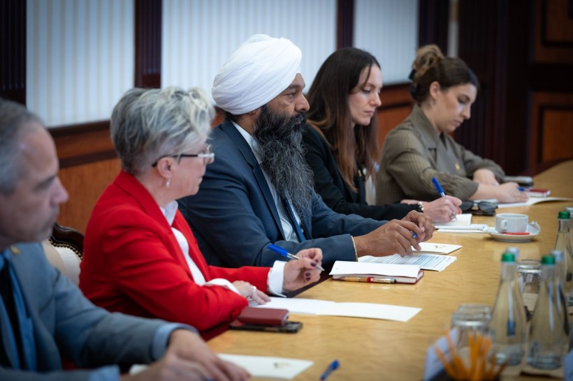 Kabmin_UA_e's tweet image. Prime Minister @Svyrydenko_Y met with Secretary of State for International Development of Canada @randeepssarai 
tinyurl.com/2p9u3p8y
#Support #Finance #Canada #CMU