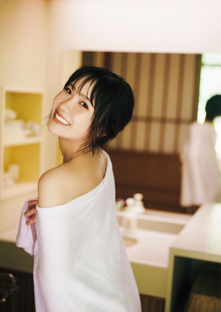 「Blooming」 1st写真集 ブロマイド 坂倉花 6種セット　サイン入り