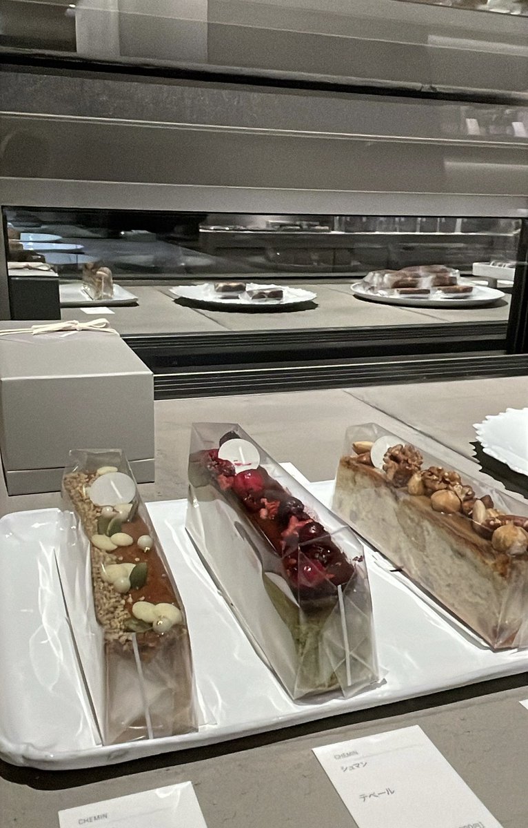 kmt22255's tweet photo. 高輪店美しかった
他のお店もどこも素敵で次はゆっくり見たいぞ https://t.co/j4eEh9T0GO