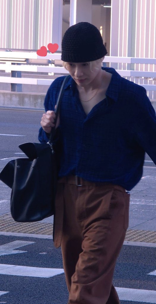 울어..... tweet media