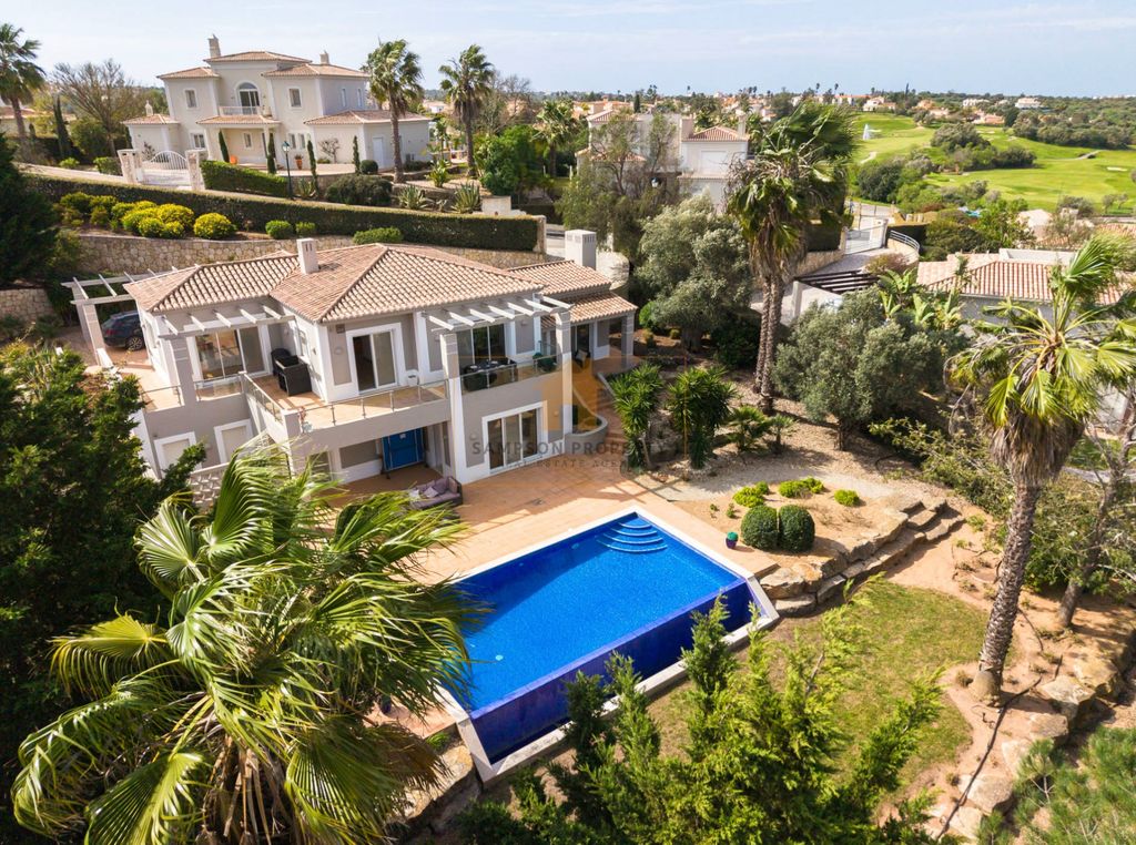 PropertySampson's tweet photo. 3-bedroom villa Vale da Pinta, Carvoeiro. Private pool, golf views, gated. 

Book visit: info@sampsonproperty.com 
+351 282 357 133 https://t.co/eJDYCTrvCU