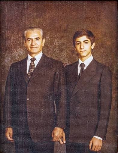 passengerAB's tweet photo. @iran_krd پاینده ایران
#KingRezaPahlavi‌ForIran https://t.co/OB2nDPHJoW