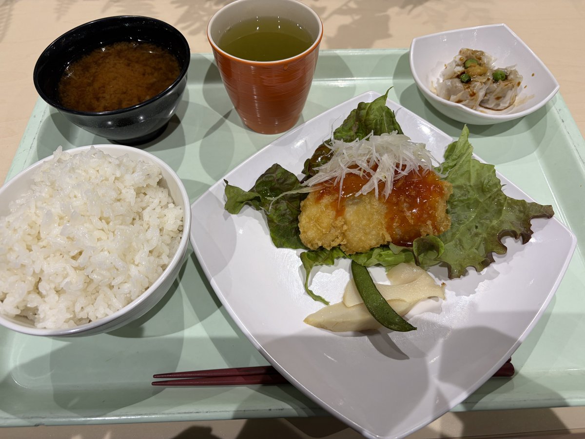 コロちゃん tweet media