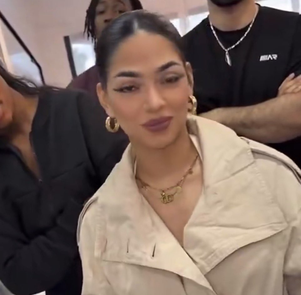 newactu00's tweet image. Leyna est canette de la team nasdas on b* ensemble pendant que nasdas été partie la vidéo tourne de partout j’ai posté ici ⬇️‼️

t.me/+tuwnem7U4wM0Y…

C’est une dinguerie elle les enchaîne un par un 😭