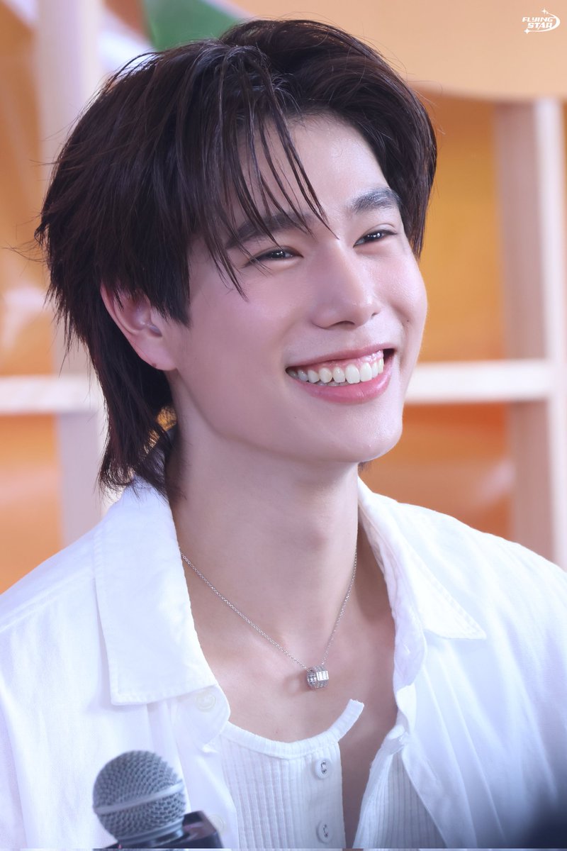 Flying_Star tweet media