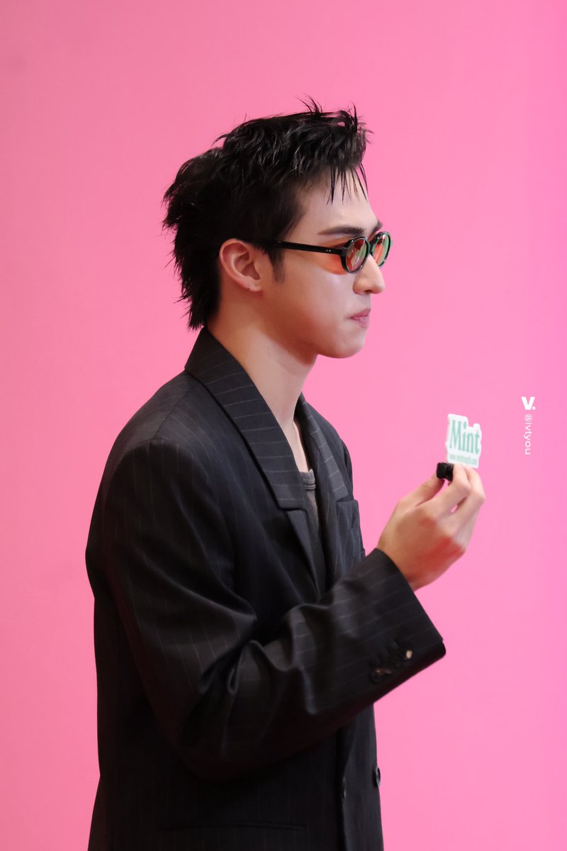 ivtyou's tweet photo. Sir
V.

PROXIE x Mint at Siam Paragon World Fashion Trend SS26

#SiamParagonxMintxPROXIExBUS
#PROXIEVictor
#PROXIEth https://t.co/sO5Dwb5I2a