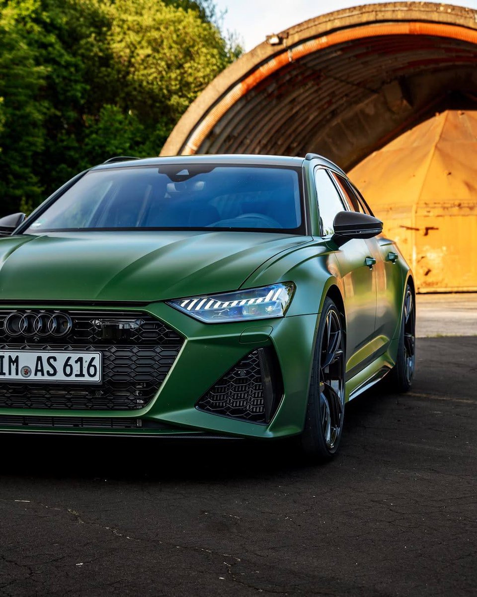 autochat360's tweet image. Audi RS6 🔥
Perfect daily or too aggressive for everyday use?