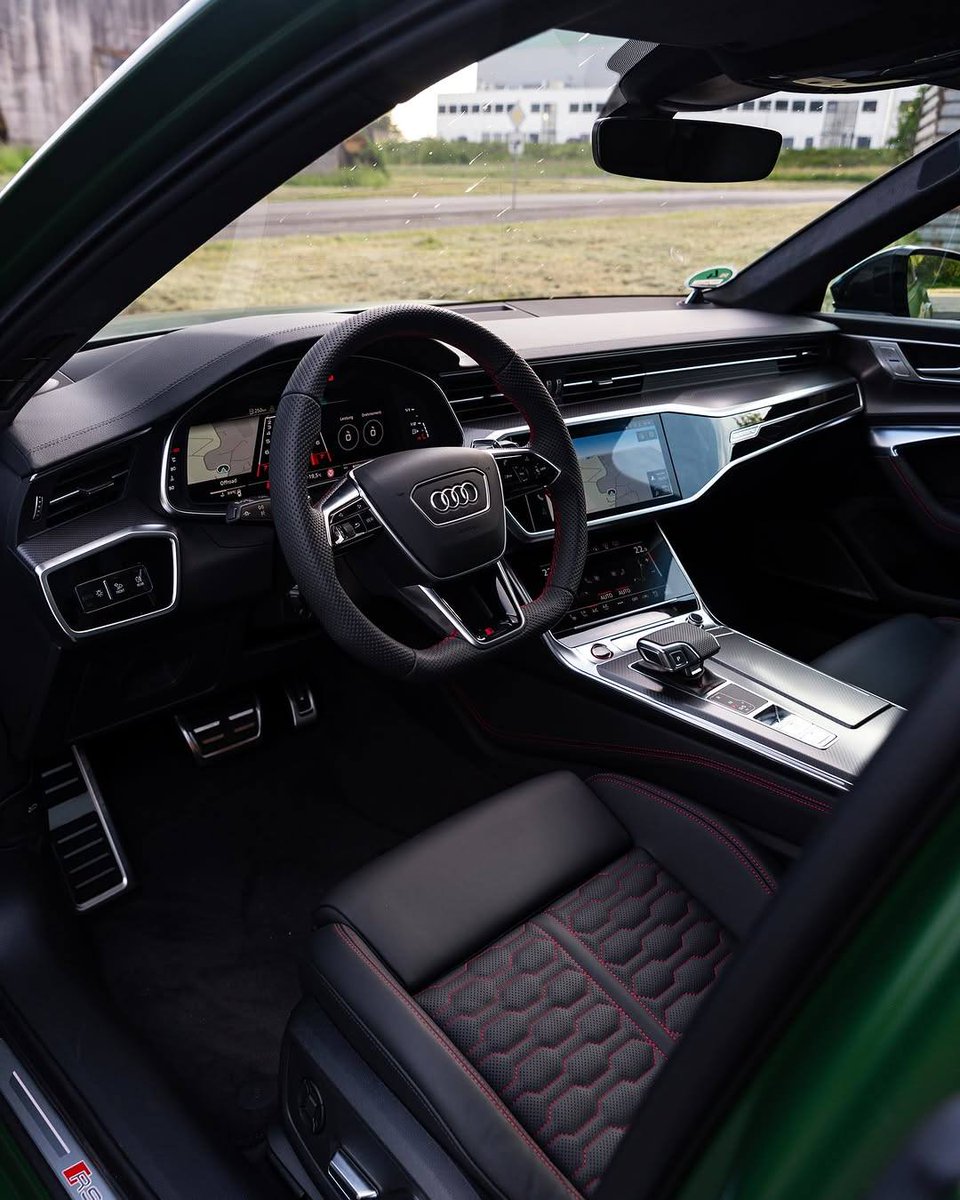 autochat360's tweet image. Audi RS6 🔥
Perfect daily or too aggressive for everyday use?