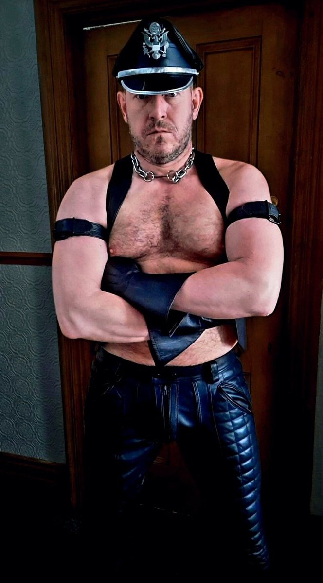 LeatherFetish tweet media