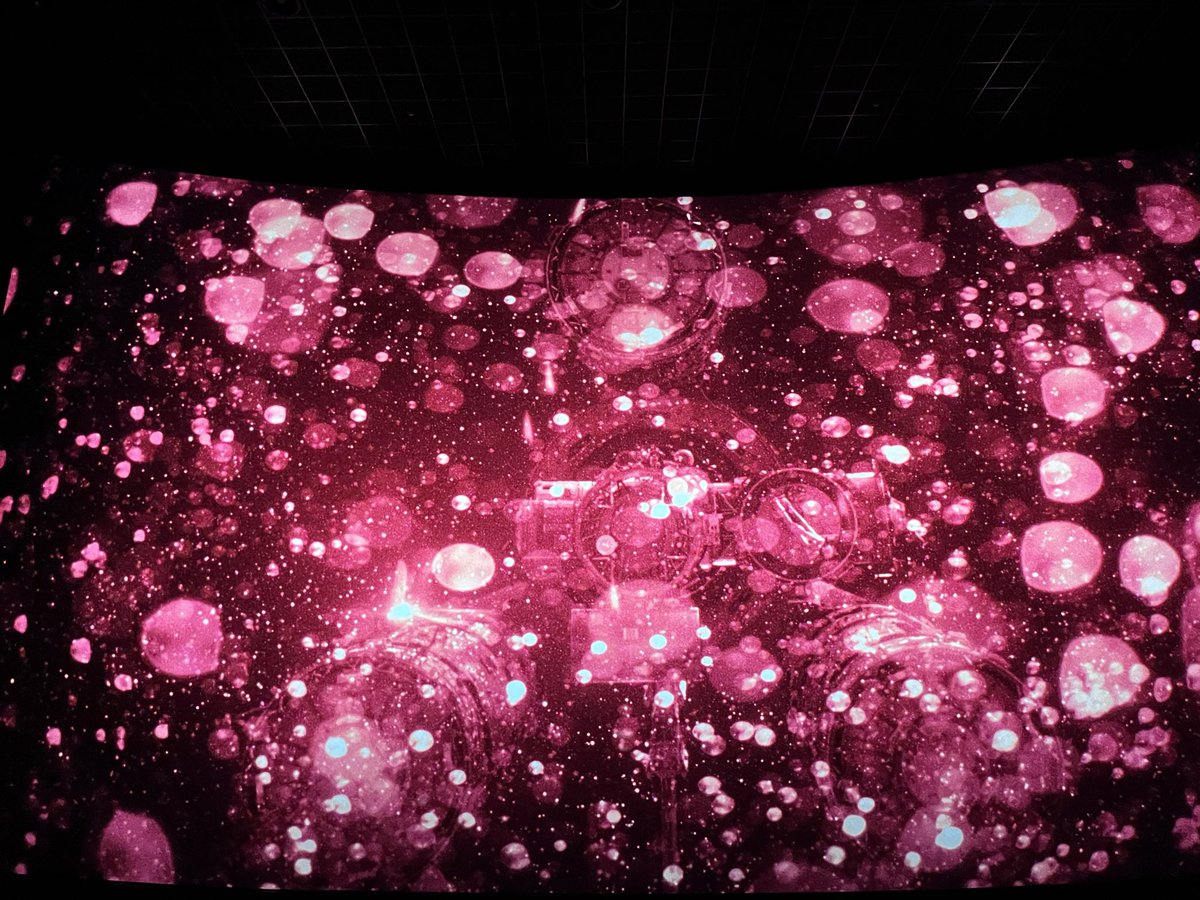 困在阴雨天 tweet media