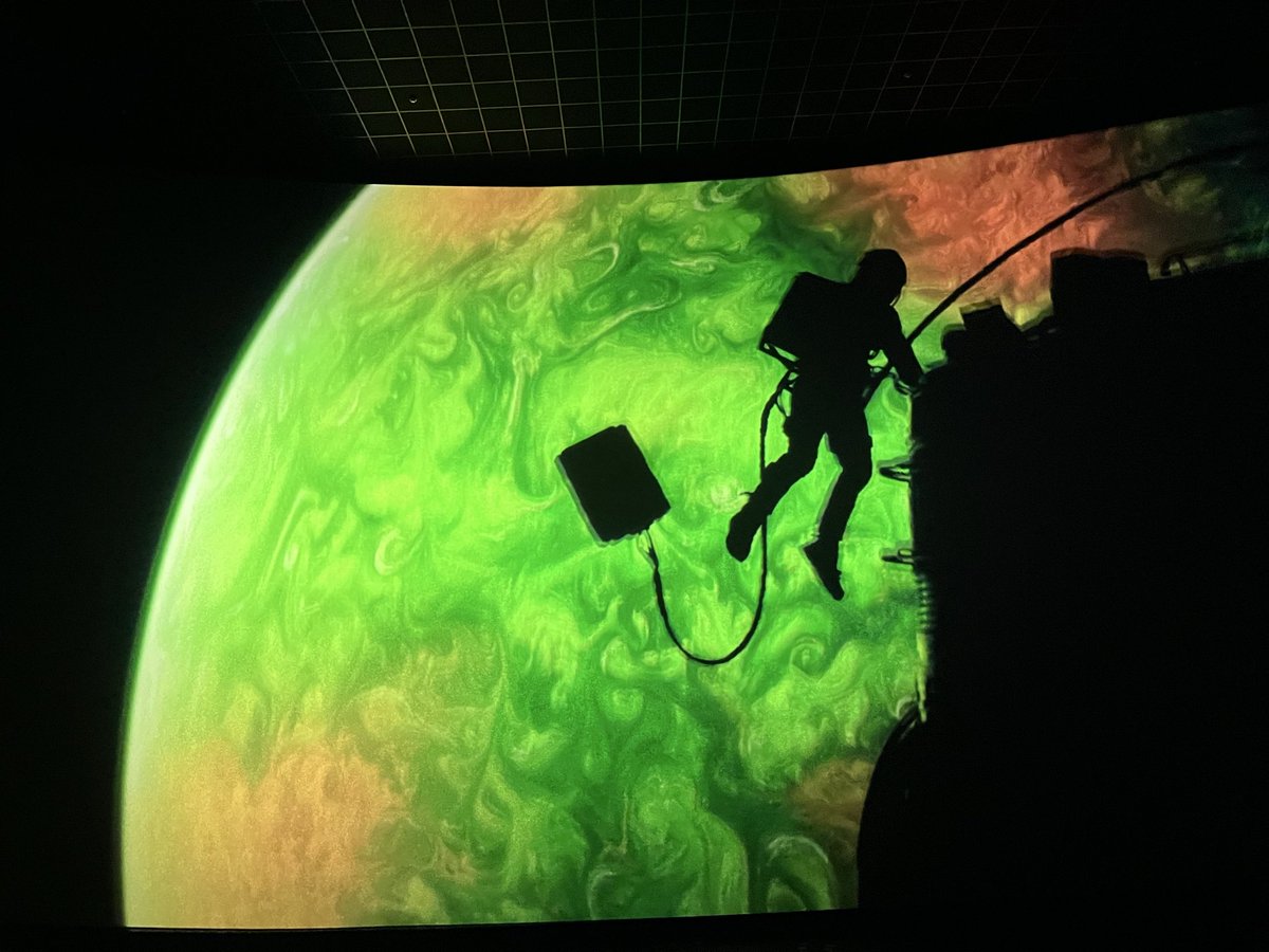 困在阴雨天 tweet media