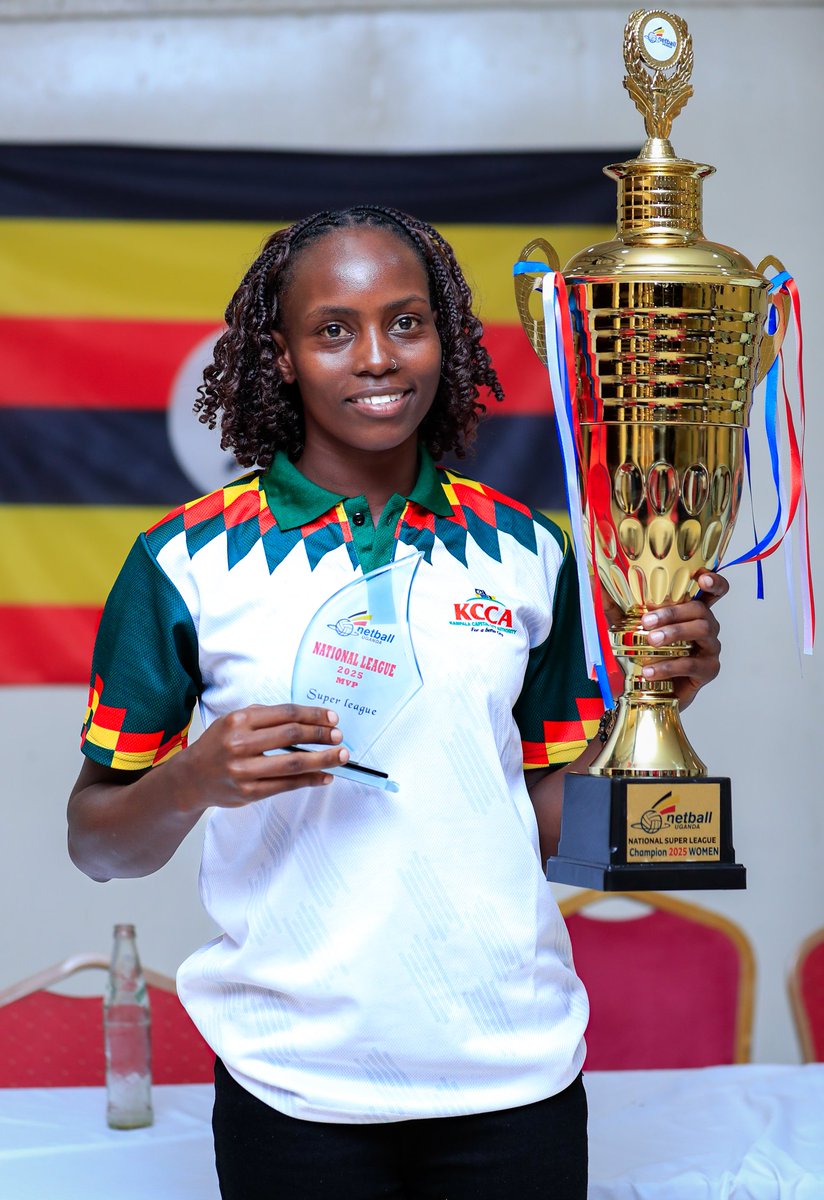 glmsport's tweet photo. MVP vibes all the way πβ¨
Shaffie Nalwanja shining brightest in the Netball Super League 2025 β trophy in hand, moment sealed π₯π
#NetballUG #MVP #WomenInSports https://t.co/inkIwIW448