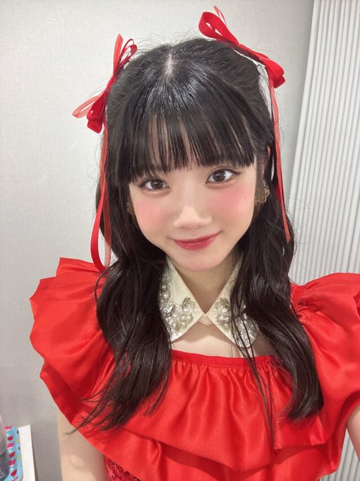 katokin760's tweet photo. Juice=Juice初めて見た人はメンバーの歌唱にまず驚くんだろうけど、
「あ、この子は可愛い枠の子だな🥰」
と安心したところに意外なほどの歌唱力に圧倒されてしまってその分衝撃大きいんだろうなと思っている😇
#juicejuice #川嶋美楓 https://t.co/6S0lWyNlk2