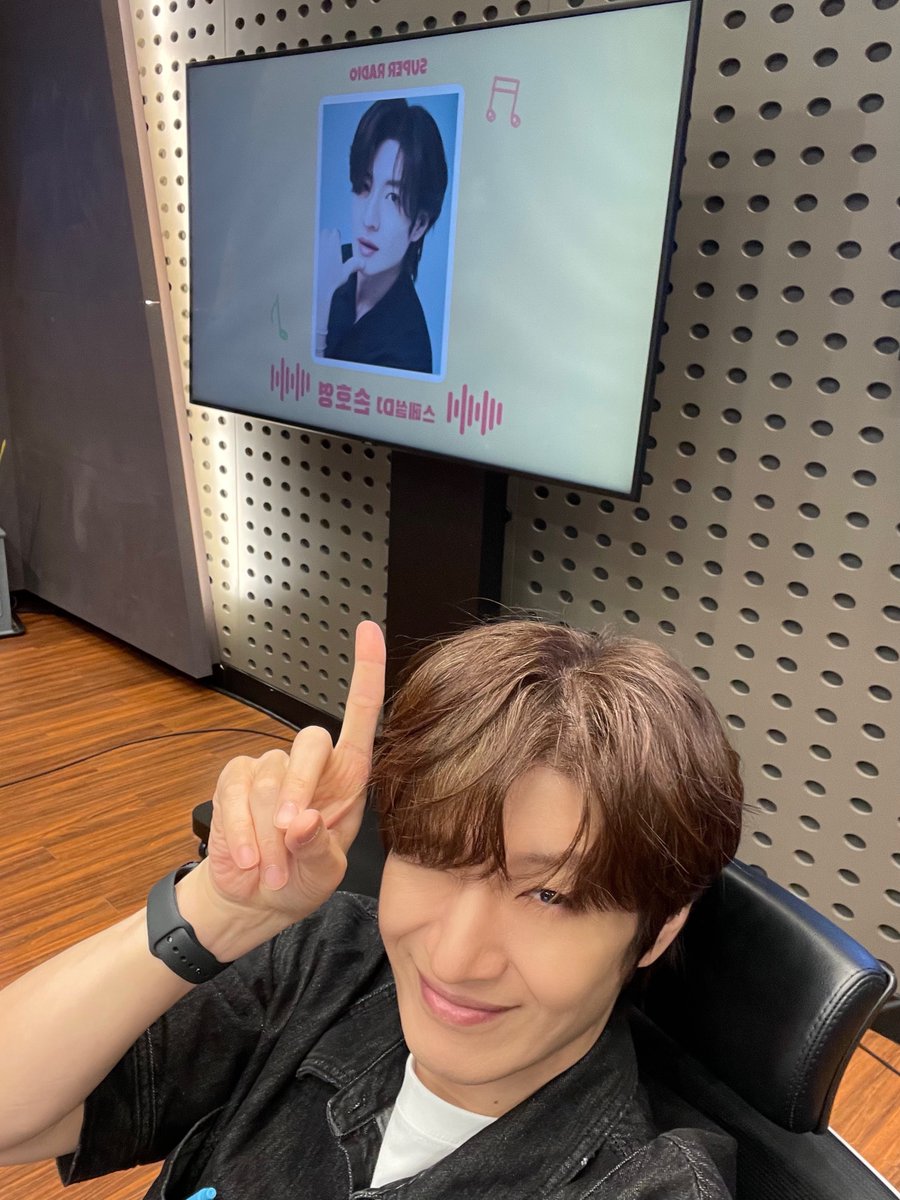 Official SonHoYoung tweet media