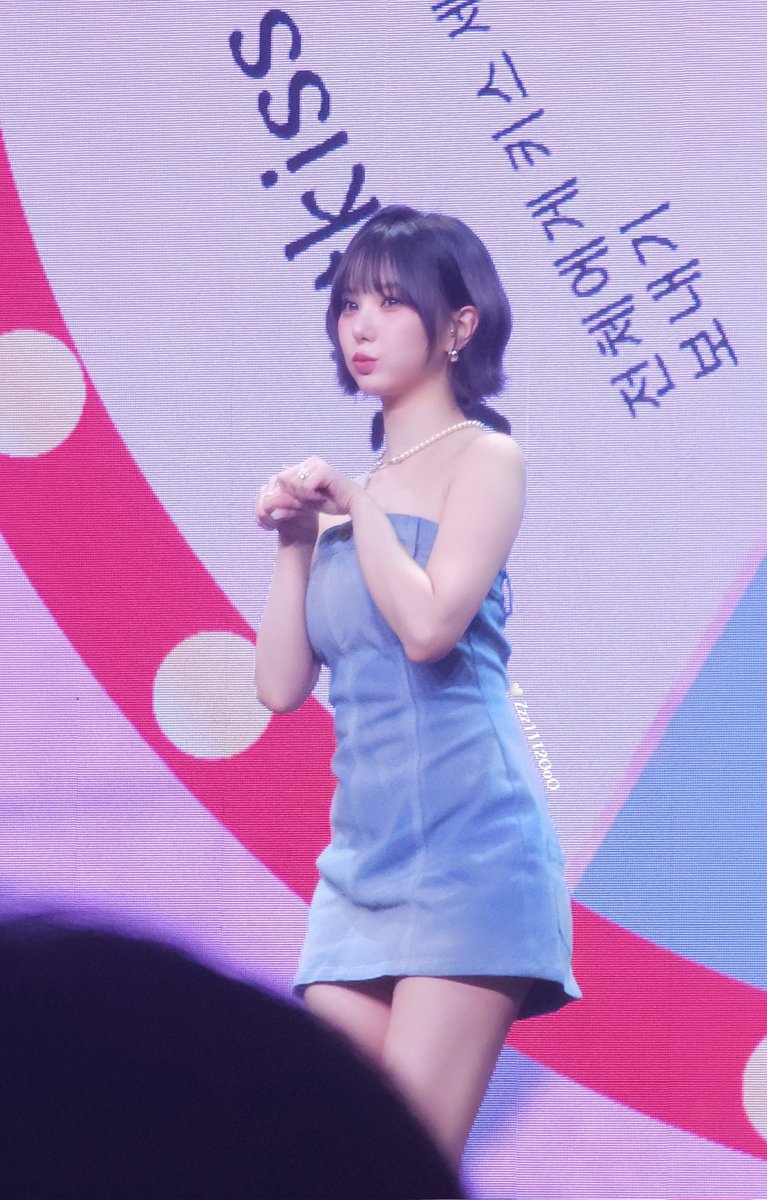 Crblile's tweet photo. 260328
so cute VIVIZ
#VIVIZ #EUNHA https://t.co/aF8A2pIkvm