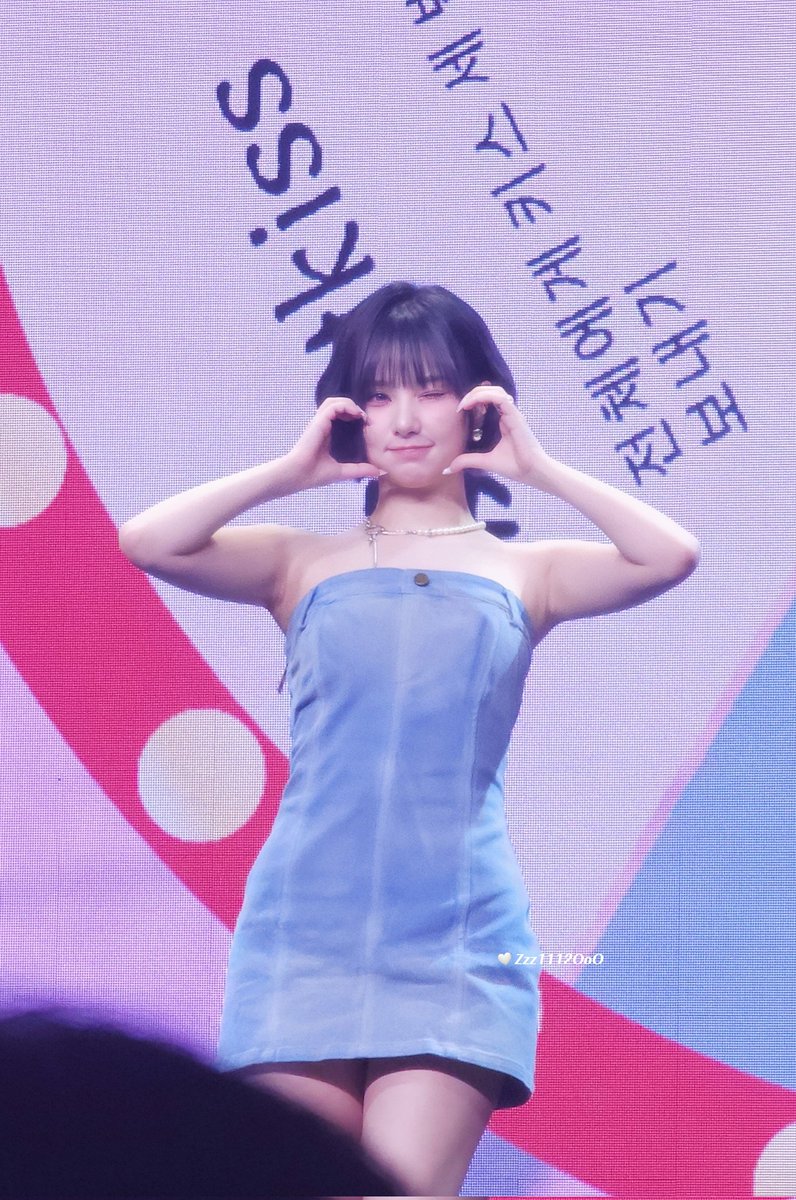 Crblile's tweet photo. 260328
so cute VIVIZ
#VIVIZ #EUNHA https://t.co/aF8A2pIkvm