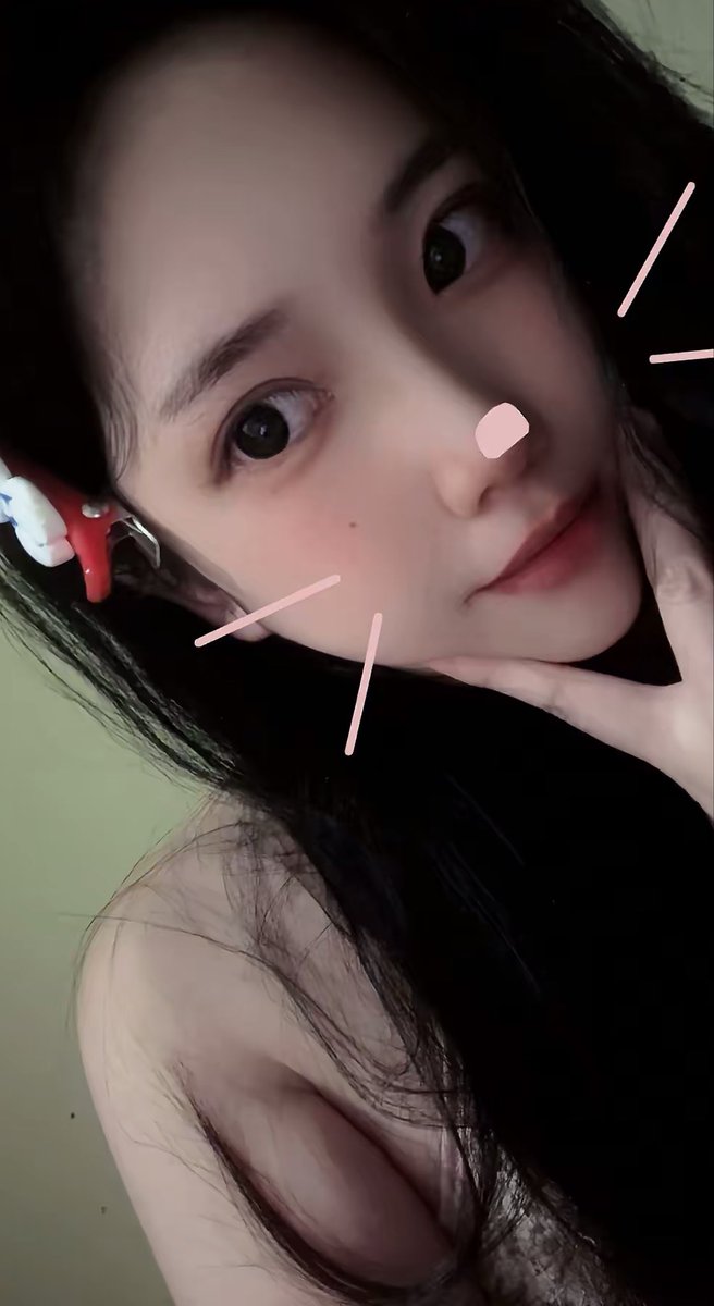 MDrobatschewsky's tweet photo. 有干净男大搭子嘛 https://t.co/w61IU2HKVE