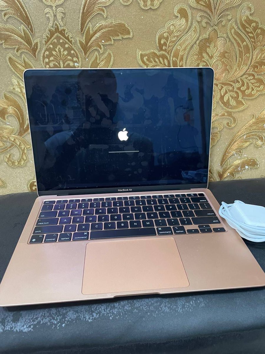 D_mac_lord's tweet image. MacBook Air 
2018
13 inch 
Rose gold 
256gb
8gb ram
Core i3
Direct Uk 🇬🇧 used 
430k

#technaija #tweet #laptopsales #macbooksales #
