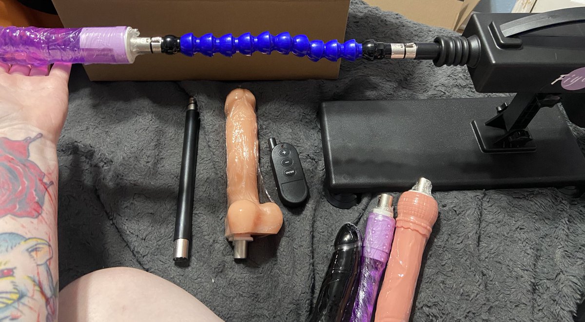 xXGh0stiiXx's tweet photo. Ïve got a discount code for y’all on this one guys 🫶🏻🫶🏻🫶🏻

50%discount code:LOVEFIYOZY

Sex Machine Automatic Dildo... https://t.co/6MylWrsetM https://t.co/PTF71LfQvd