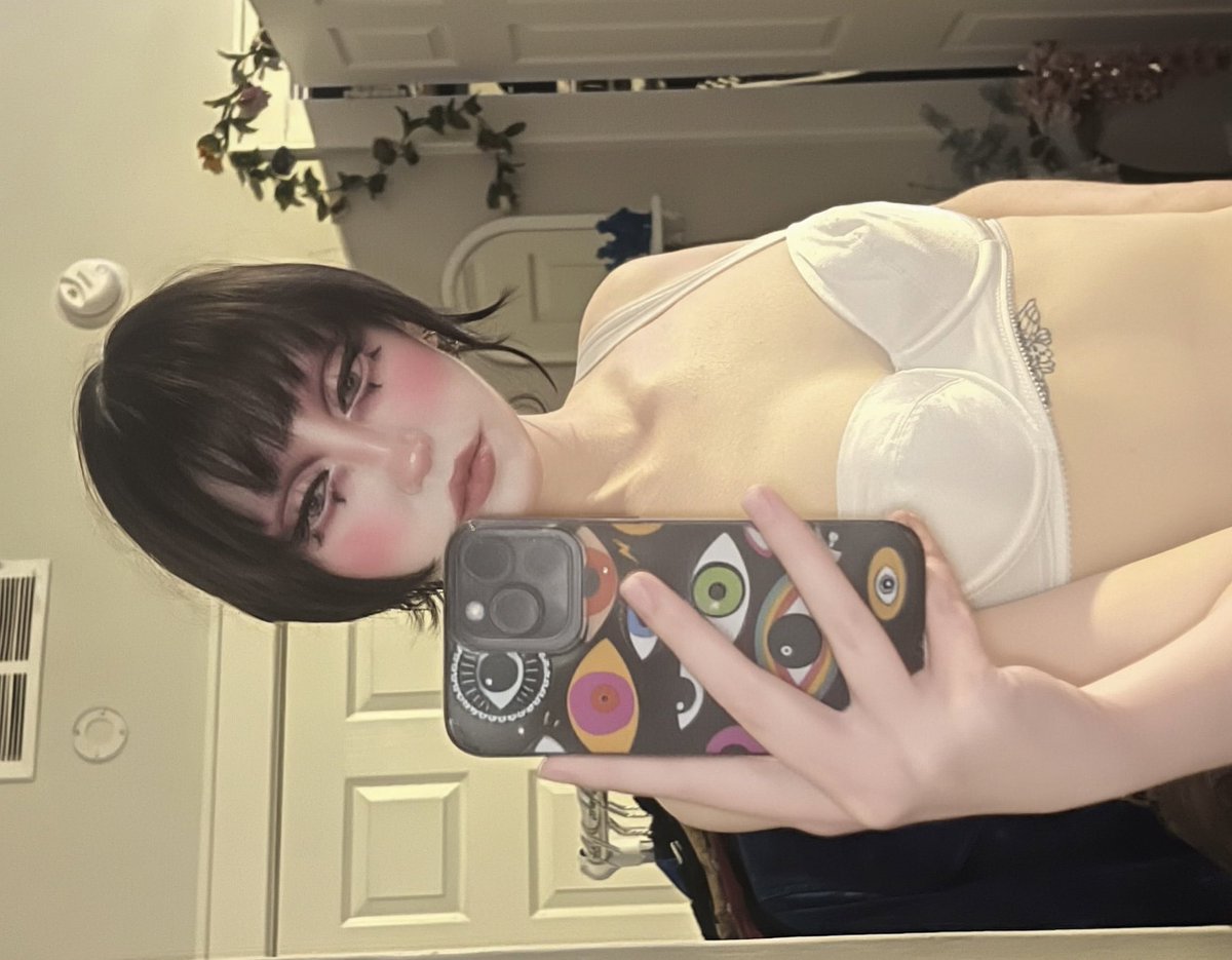 bambi ⋆˚꩜｡ tweet media