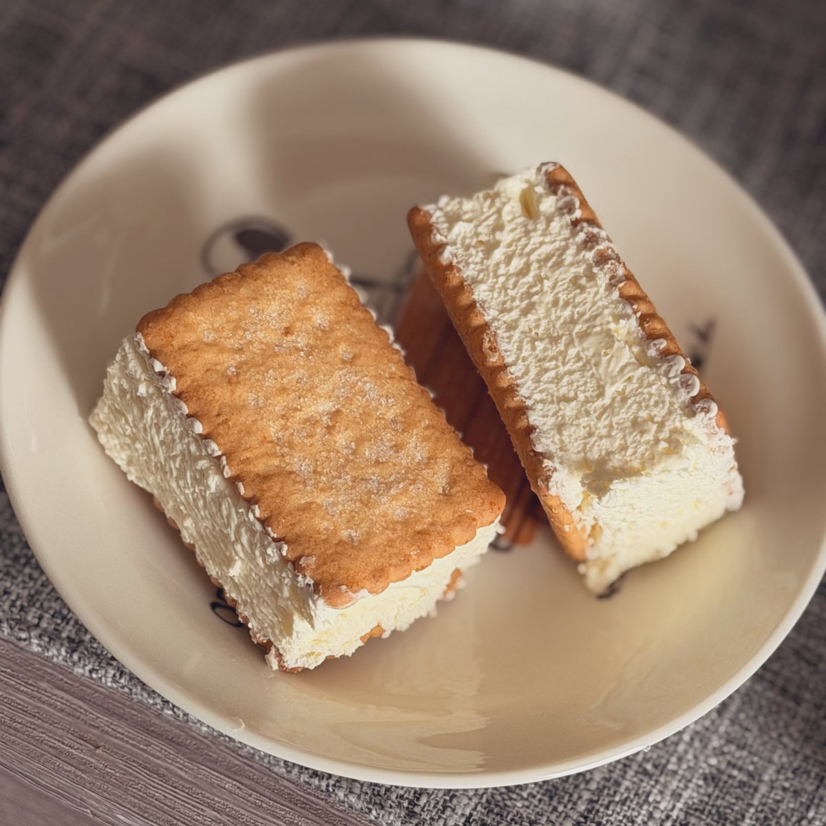 おその tweet media